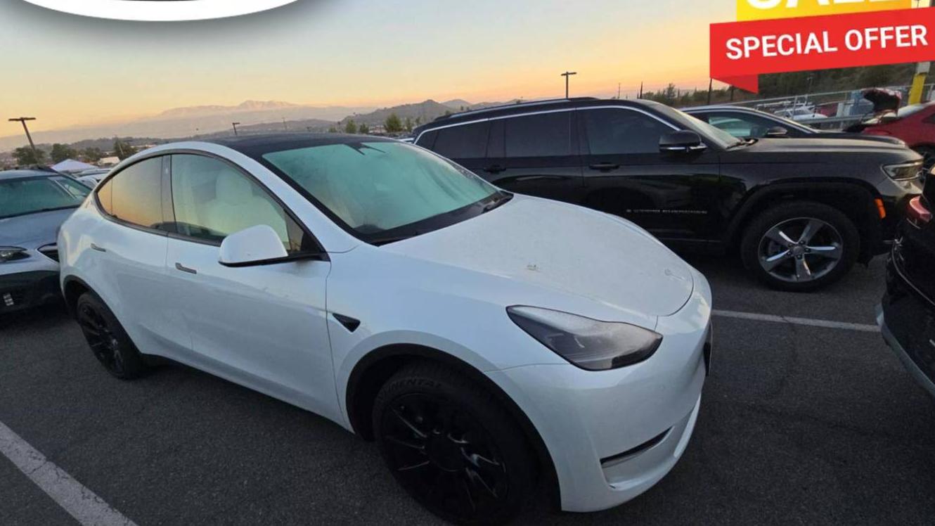 TESLA MODEL Y 2023 7SAYGDEE7PF777199 image